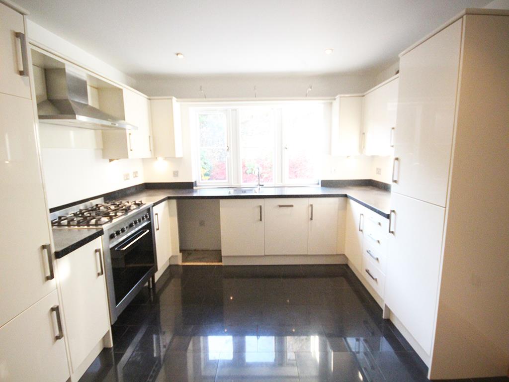 2 bedroom apartment For Sale in Foulridge, Colne - IMG_0284.jpg